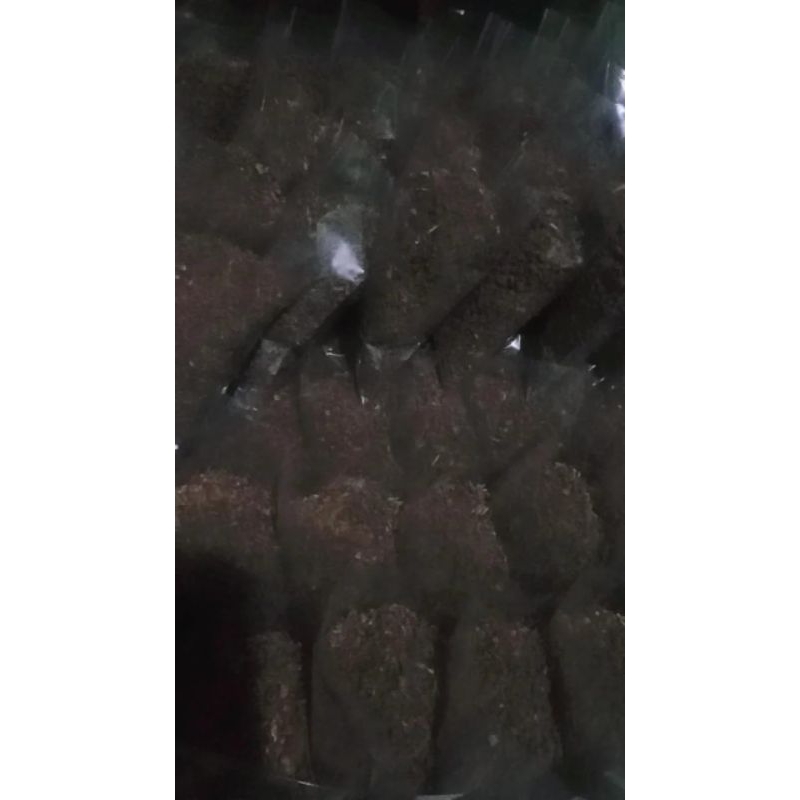 

Bagal cengkeh halus (bukan cengkeh tapi gagang cengkeh)