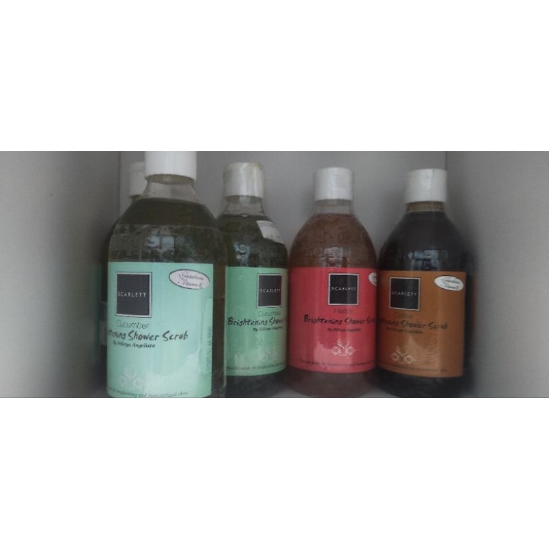 brightenibg shower serub scarlett REPACK