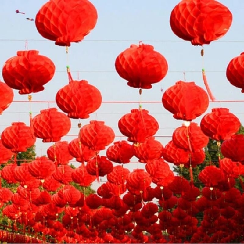 Lampion Gantung Plastik Bulat Honeycomb Merah Dekorasi Imlek Hiasan Sincia Lampion Bulat Honeycomb L