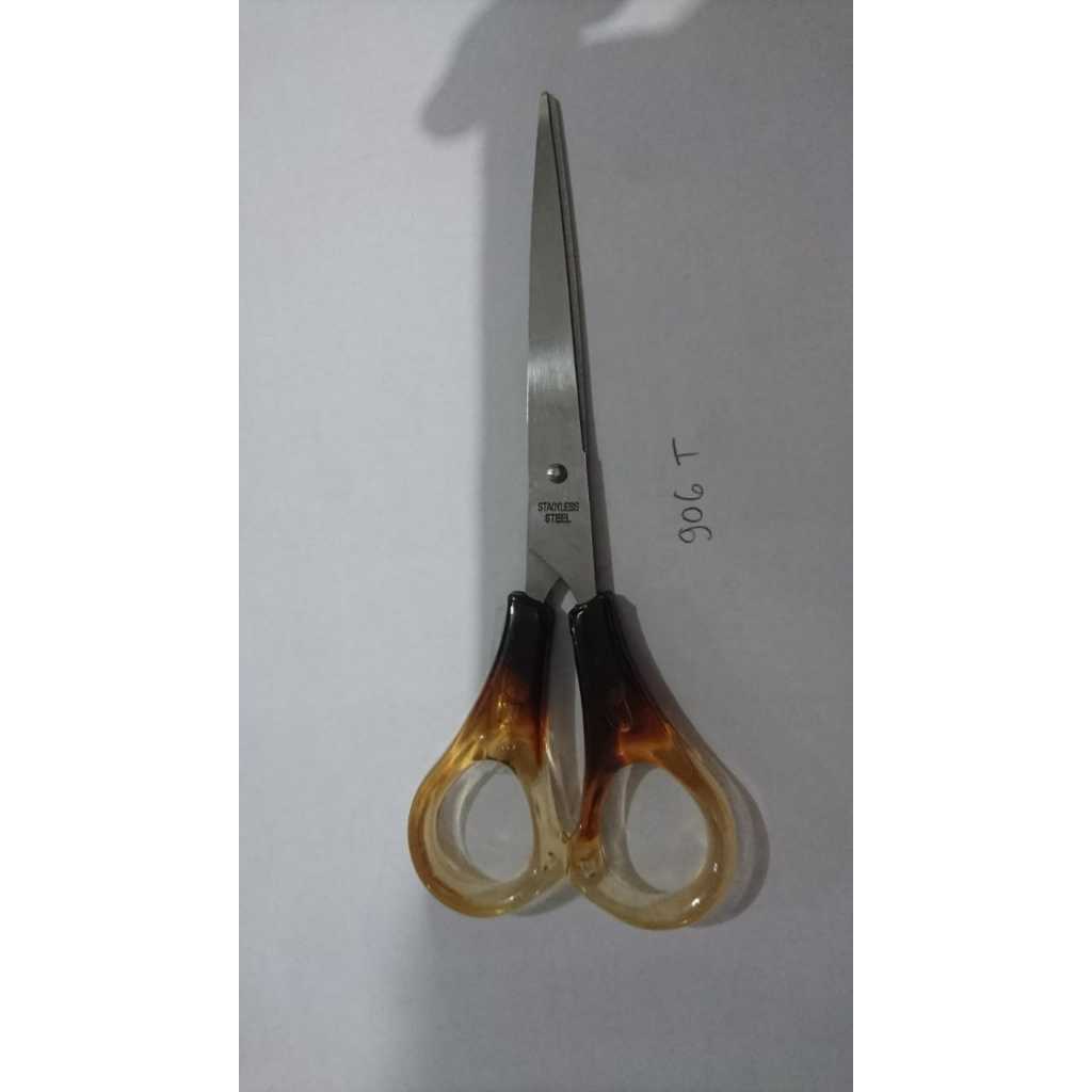 

Gunting Glory Tebal 906 TA (6 INCH/15 cm) BESAR. Pegangan sangat sesuai!