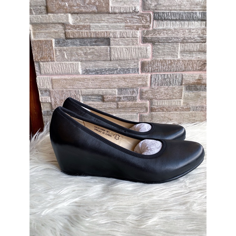 PSPGN.CO || ORIGINAL BRAND OBERMAIN SEPATU WEDGES WANITA OA10159BK IN BLACK size 38