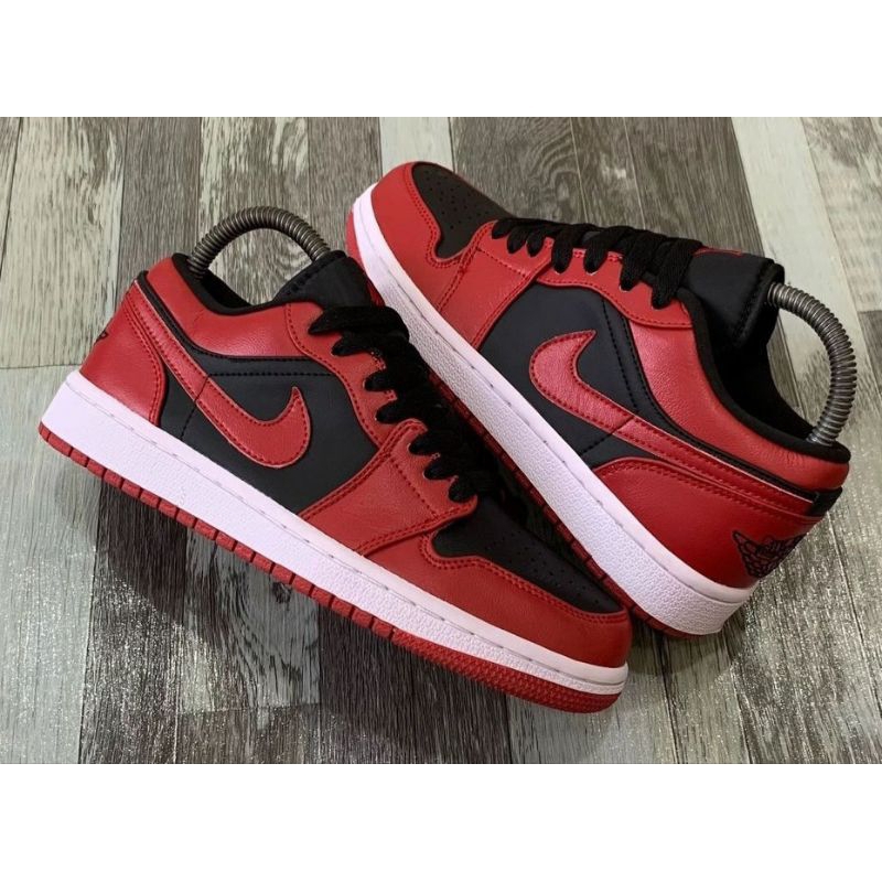 Sepatu nike air jordan 1 low red