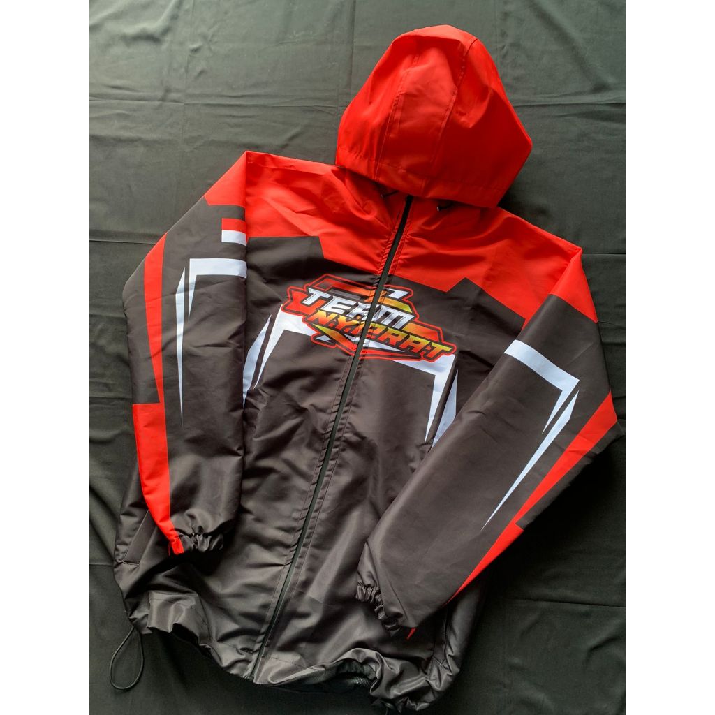 Jaket Taslan RC Industries Premium – Tahan Air, Ringan & Tahan Lama untuk Aktivitas Outdoor