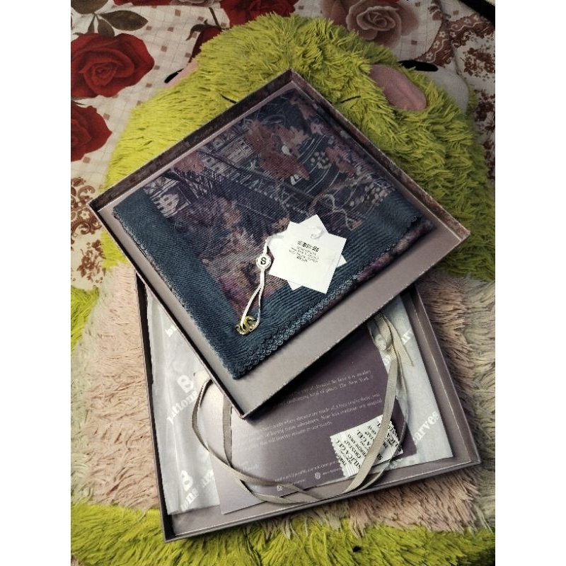 New york 3 Harlem new buttonscarves