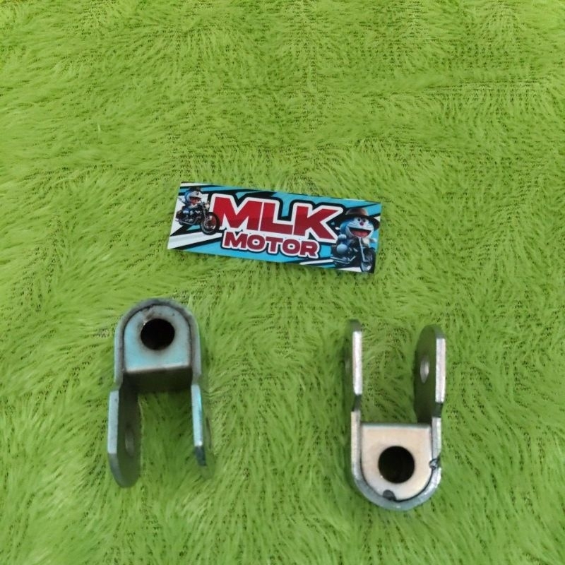 pangkon shock belakang besi croum/ peninggi shock belakang croum/ pangkon U