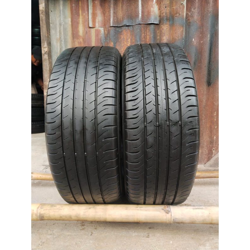 Dunlop sp sport Maxx 050 215/55 R17