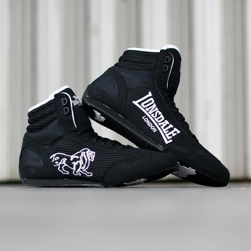 PESTA DISKON SEPATU TINJU lonsdale