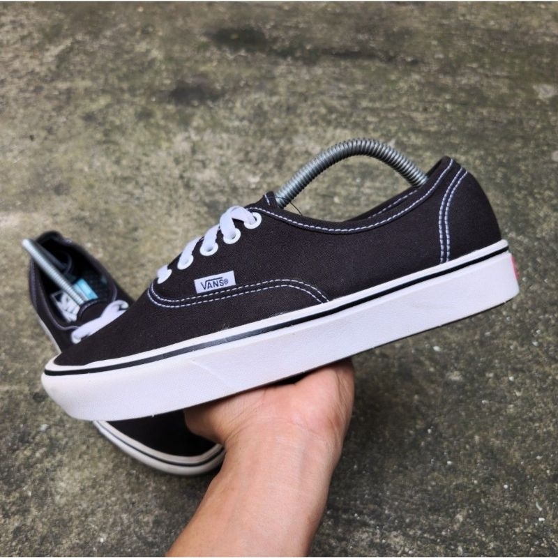 vans authentic lite