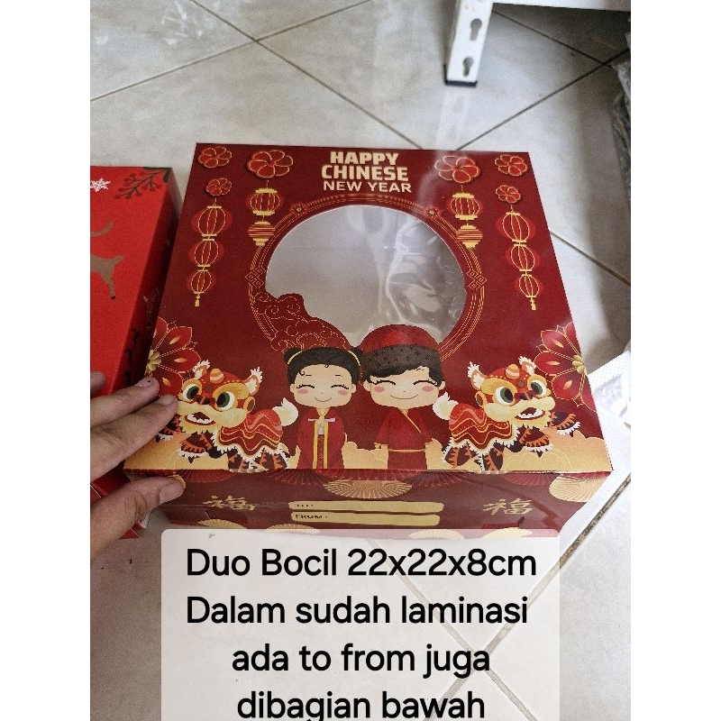 

Exclusive Box Imlek 22x22 x8cm Box Imlek 4 toples 300gr box imlek 4 cup pudding 200ml box imlek kue box imlek lucu box brownies imlek box kuker imlek dus imlek cookies box hamper imlek kotak kue imlek box kue keranjang box imlek laminasi box dodol cina