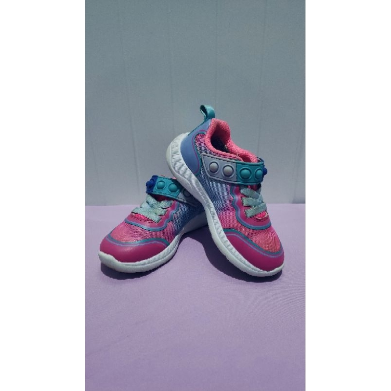 Sepatu Skechers Anak Perempuan