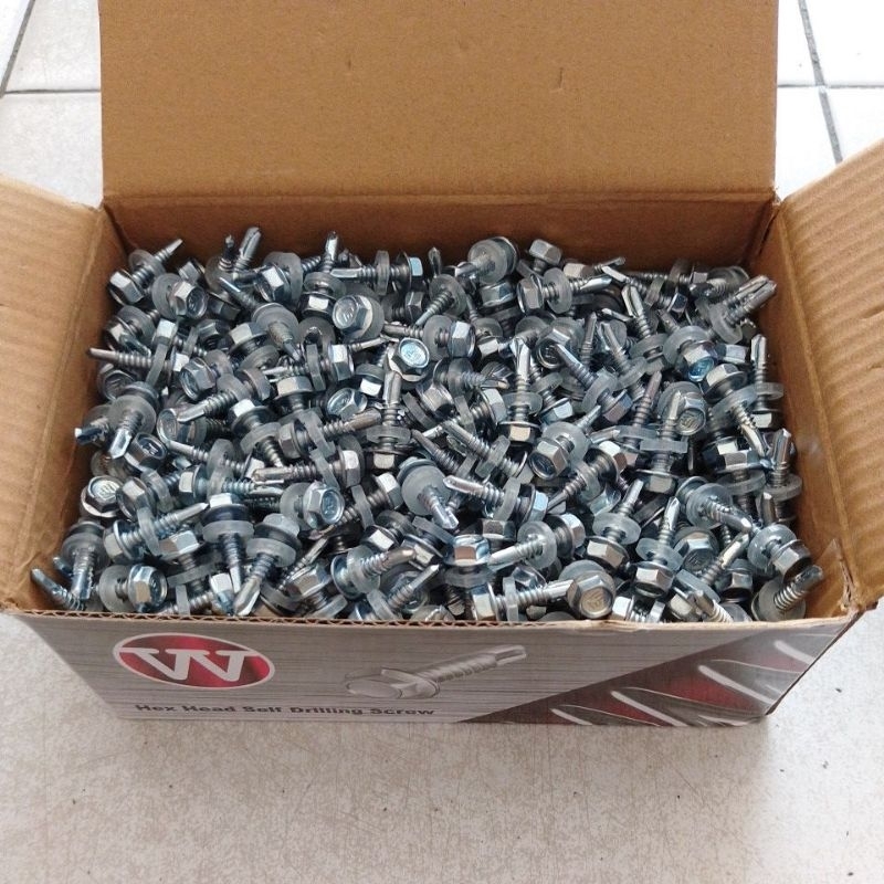 Baut Drilling merek W ukuran 12x20. panjang 2cm. isi 600pc. baut kanal galvalum. Baut galvalum.