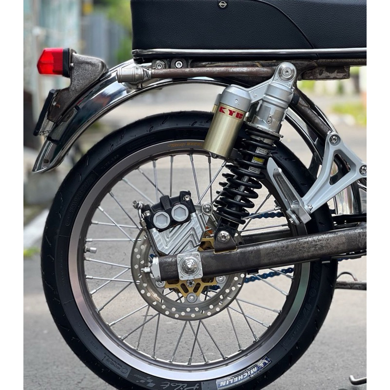 SLEBOR BELAKANG CB125 IMPORT MIRIP US FULL PRESS