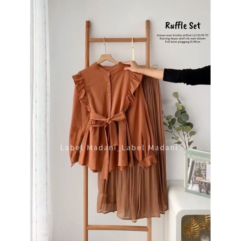 Ruffle set rok setelan wanita