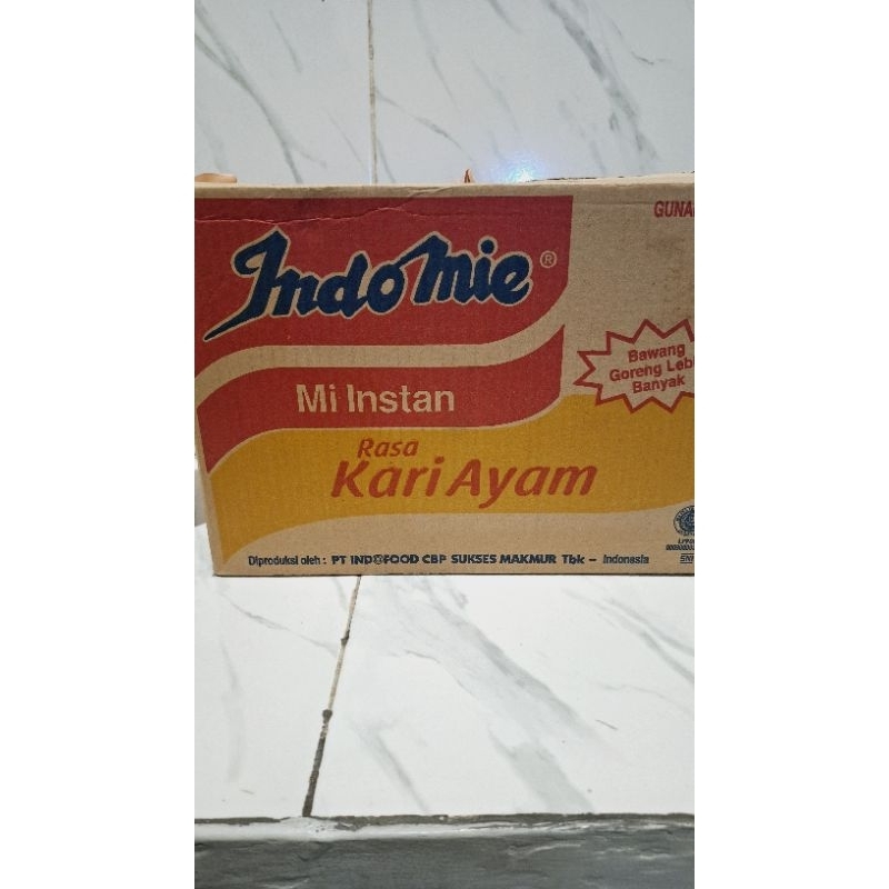 

Indomie kari ayam 1 dus