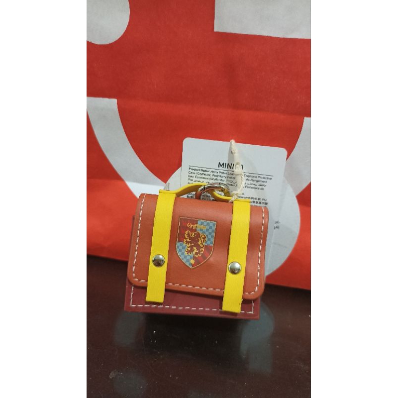 Miniso x Harry Potter Leatherlike Earphone Protective Case Gryffindor