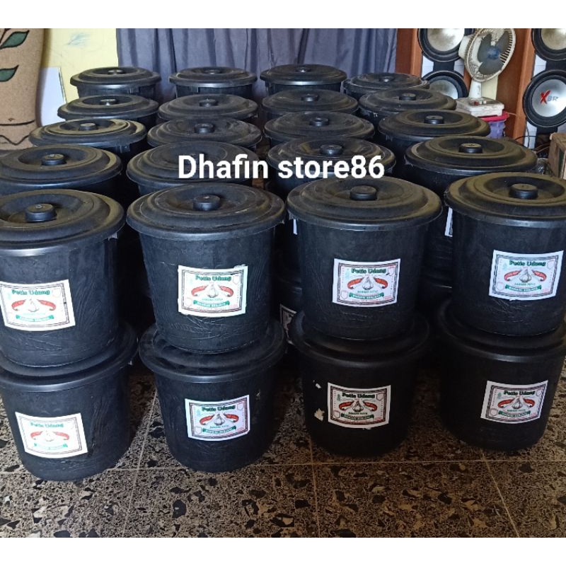 

Petis Udang Enak Asli Gresik 8 kg kemasan timba