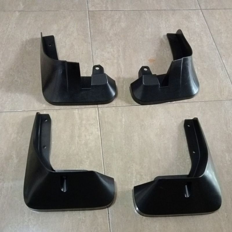 Karpet Lumpur / Karpet Roda / Mud Guard New Avanza/New Xenia 2012 2013 2014 2015