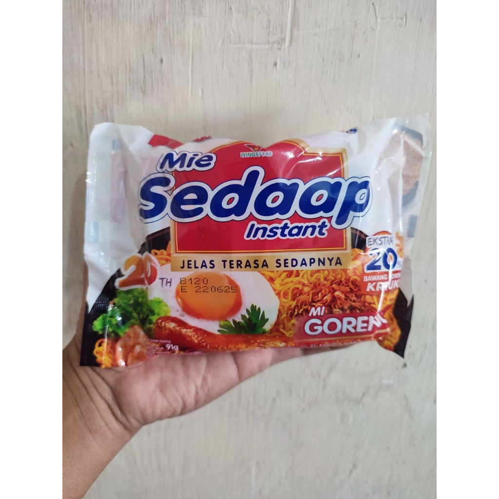 

Promo Mie Sedaap Instan Mie Goreng 90gr - Ekstra Lezat dengan Bawang Goreng Kriuk!