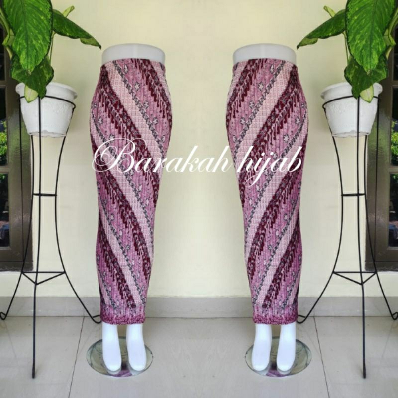 Rok Batik Kebaya Prisket Rapih Model Panjang 100 Cm Lingkar Pingan 140 Cm Motif Bawahan Tebal Rempel