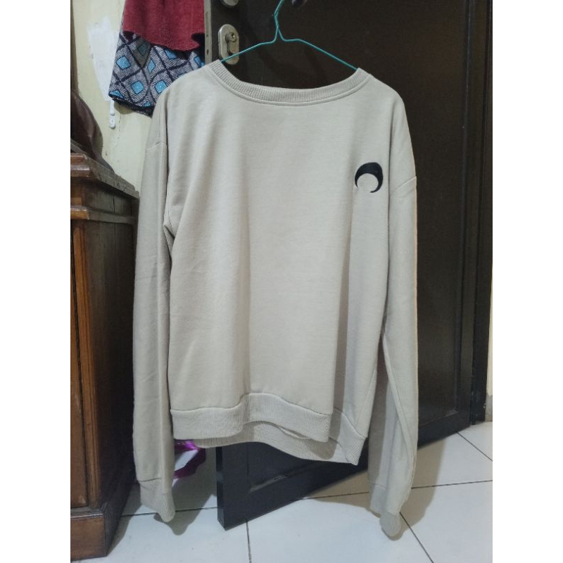 preloved sweater bulan