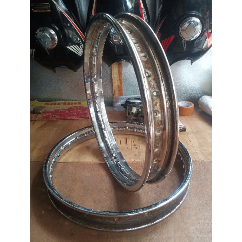 VELG BESI SET SEPASANG RING 17 UKURAN 185 160 ORIGINAL LEPASAN MOTOR