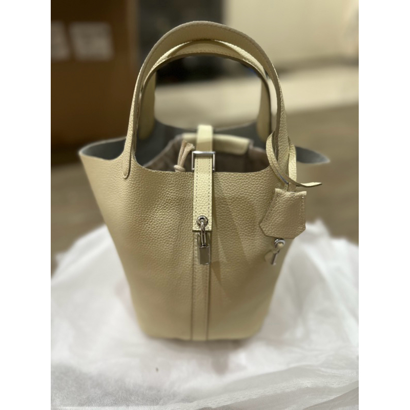 Picotin kulit asli dari lembu