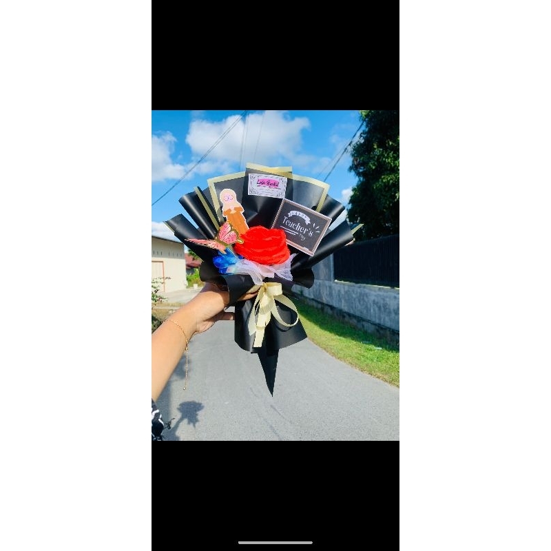 

bucket hari guru single rose