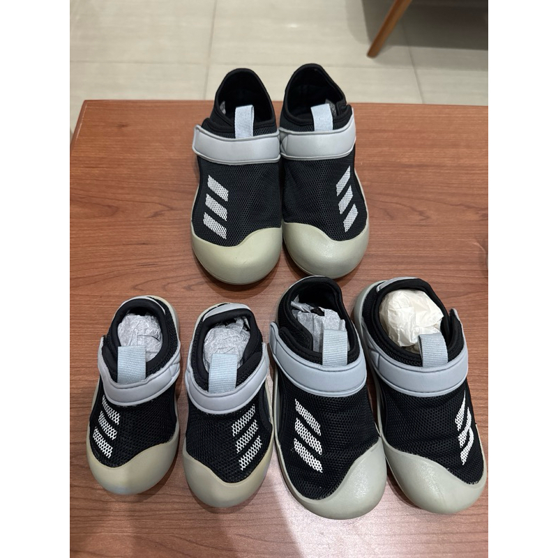 Preloved sandal adidas size 22-32 original / Prelove sepatu sendal anak adidas velcro thrift second