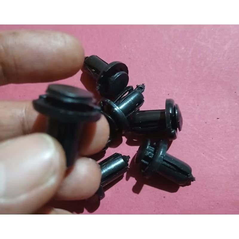 

kancing klip kancing harbot door trim mobil Toyota liner pender bemperr original dan lainya harga 1pics