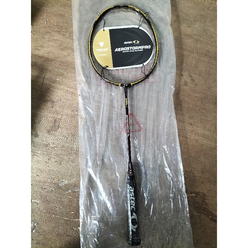 Di Jual Raket Badminton, Raket Bulu Tangkis Astec Aerostormpro 81s Barang Langka