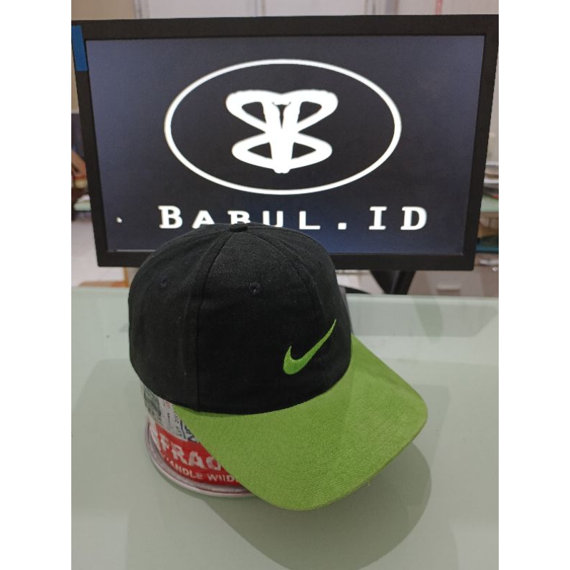 Topi Snapback Cap Nike Vintage Strap Lime Black
