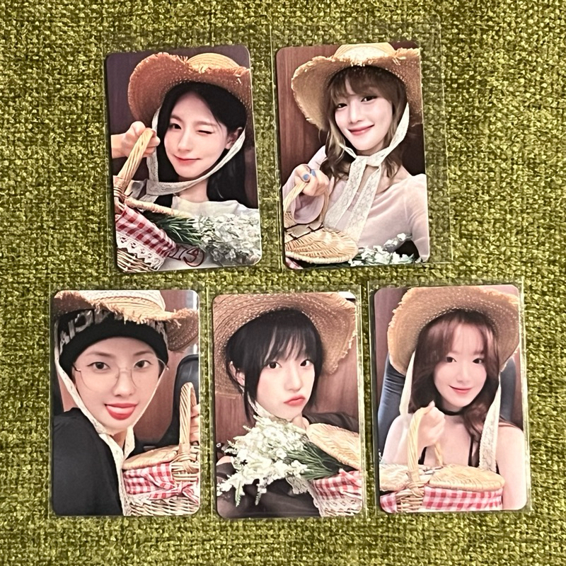 Photocard (PC) Official Miyeon Minnie Soyeon Yuqi Shuhua (G)I-DLE GIDLE IDLE POB Bene Makestar Picni
