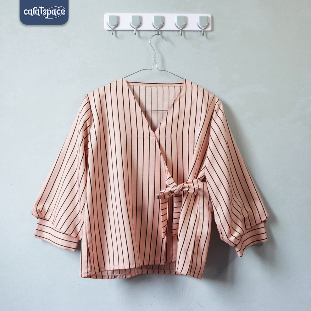 Preloved - Atasan Wanita Blouse Hijab Tangan Balon Kekinian Tali Gaya Jepang