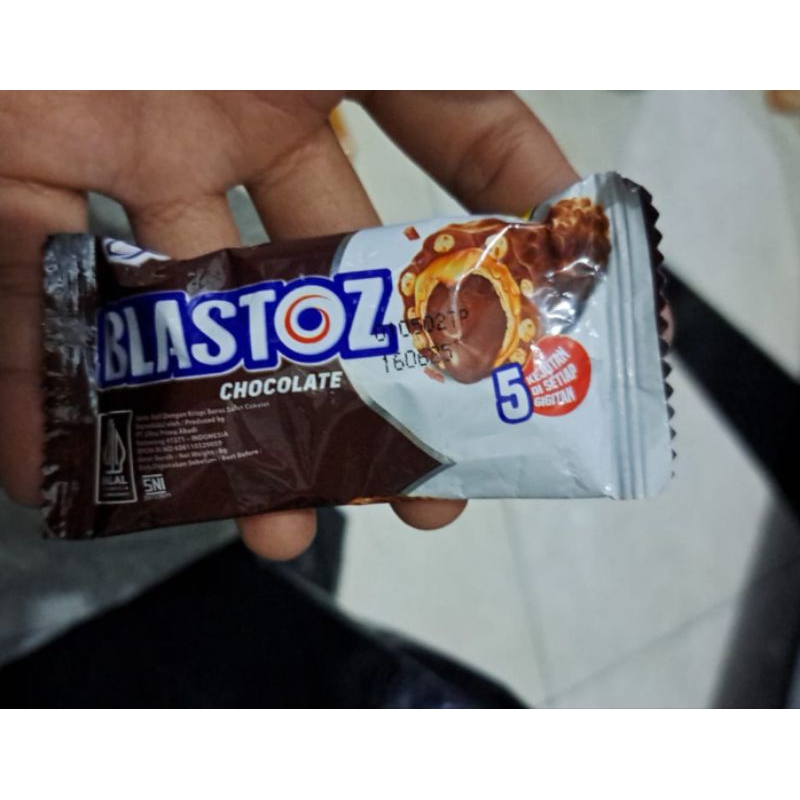 

Blastoz bites wafer chocolate 8gr x 10 pcs