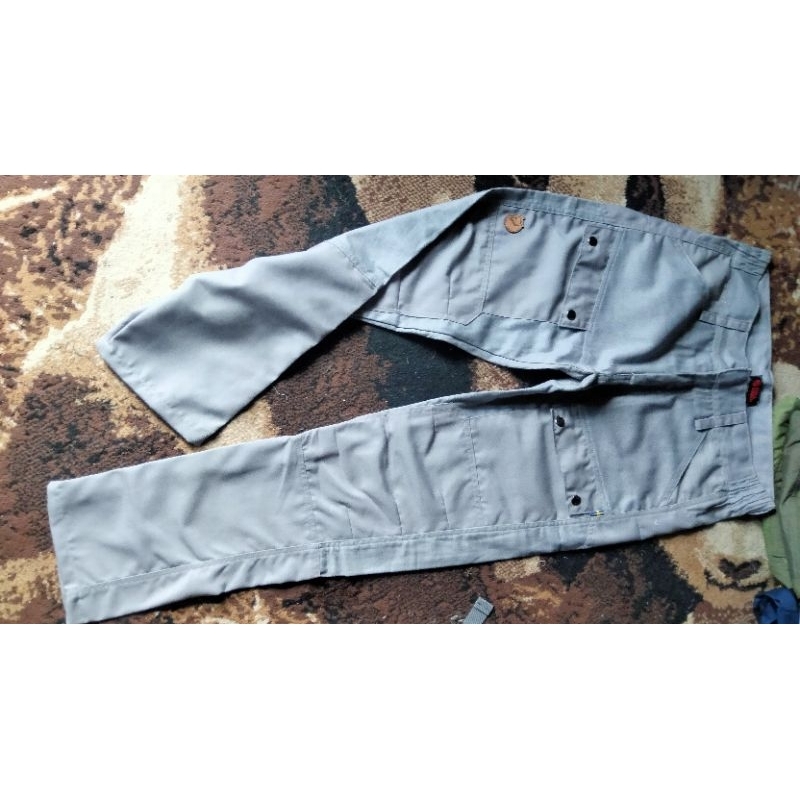 celana mirip fjallraven bahan canvas