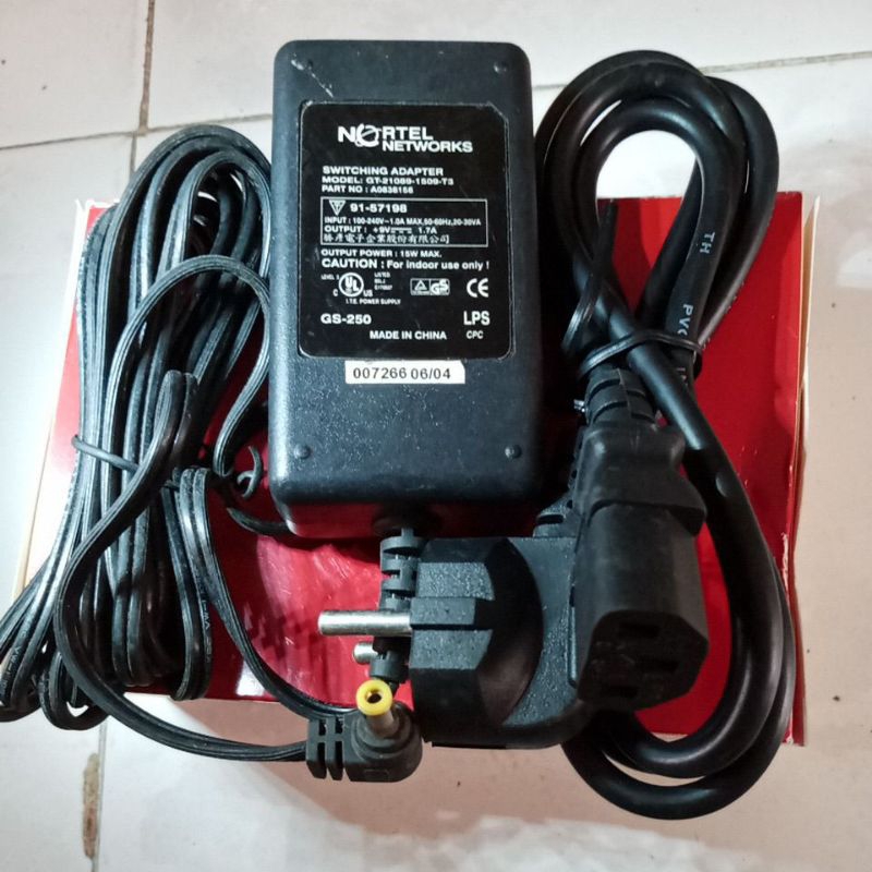 SWITCHING ADAPTER 9V/1.7A