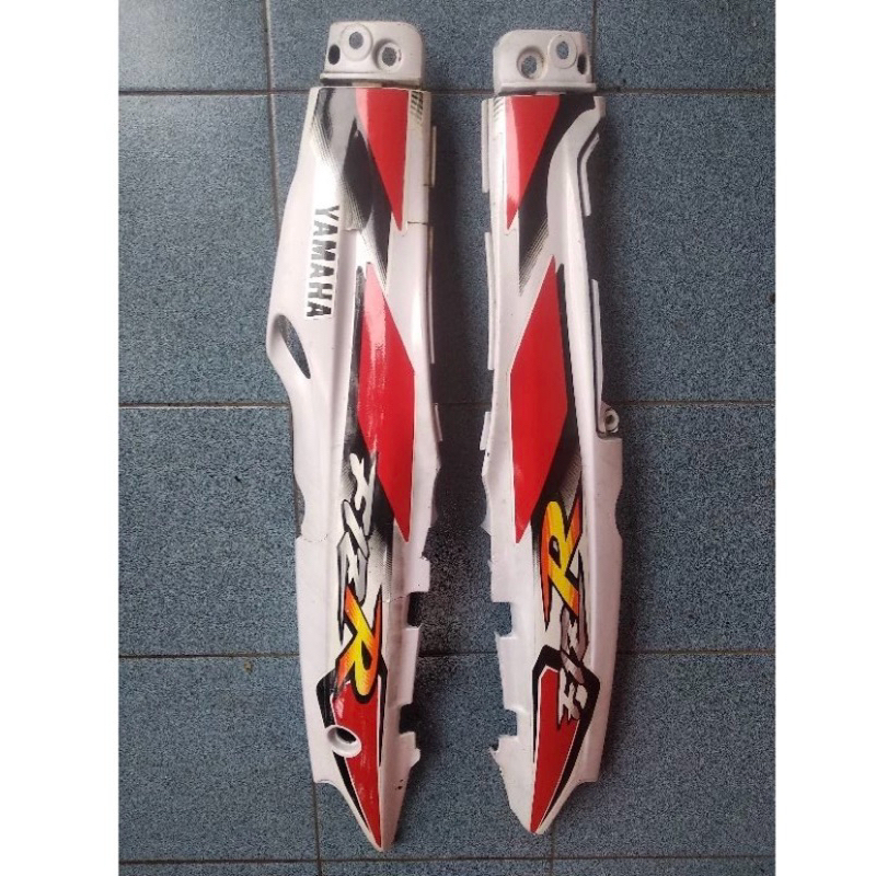 Sepasang Cover Body Belakang Sebelah Kanan Kiri Yamaha Fizr Ori