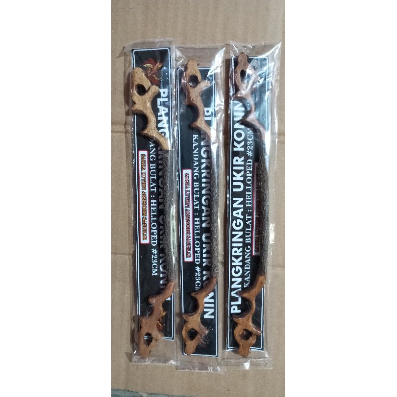 Tangkringan pleci kandang helopet