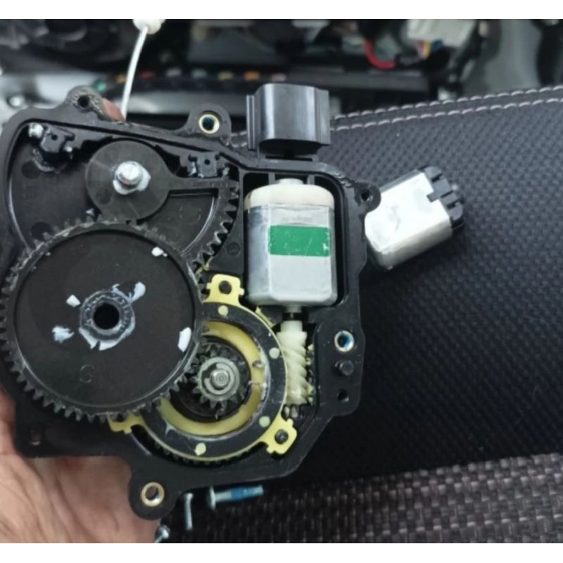 Motor/Actuator Sliding Door Serena c26