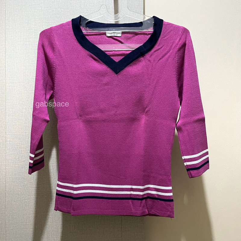 [PRELOVED] Blouse Knit Ungu V Neck Lengan 3/4  | Daily Basic T-Shirt Baju Rajut Purple Lilac White N