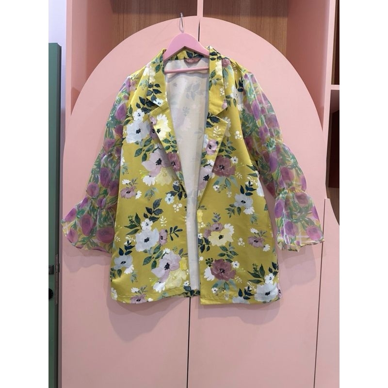 Outer Sideline flower