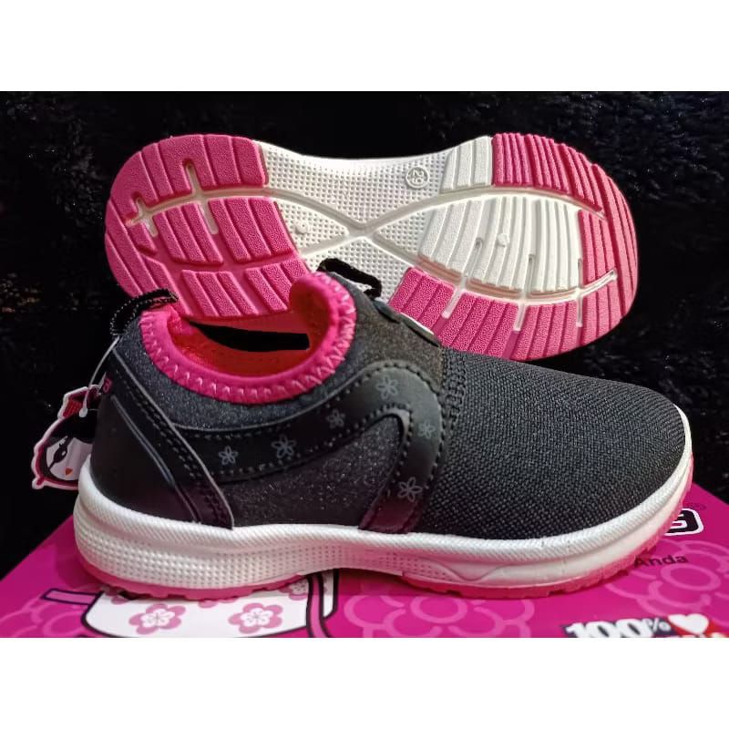 Sepatu Santica Hitam Anak TK/Sepatu Sekolah Santica Hitam TK/Sepatu Anak TK Santica Warna Hitam/Sepa