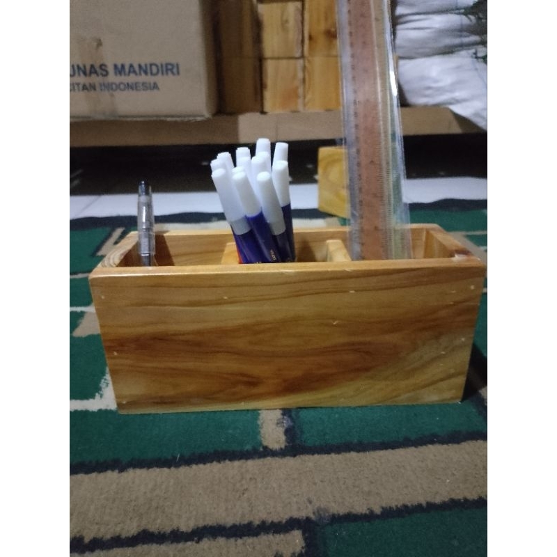 

kotak pensil pulpen kayu 3lubang 22x8x10
