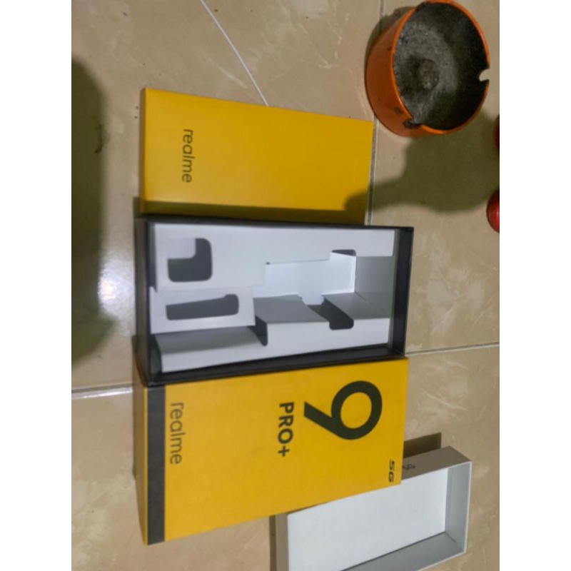 

kotak Realme 9pro+ gratis stiker imey