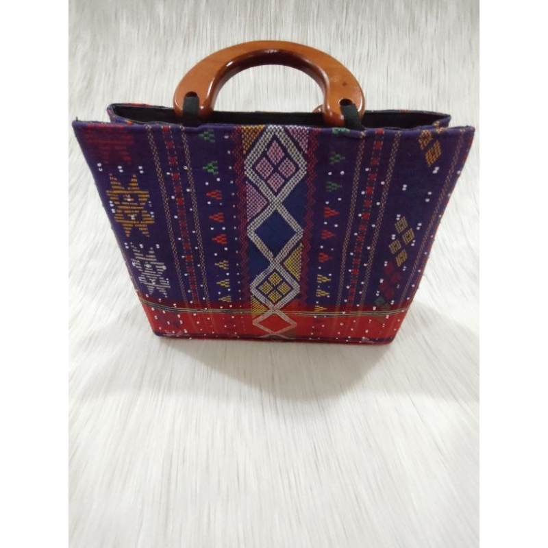 Tas etnik wanita bahan ulos batak