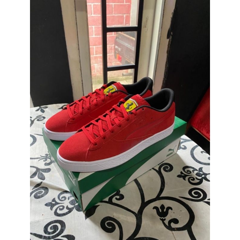 puma suede x Ferrari