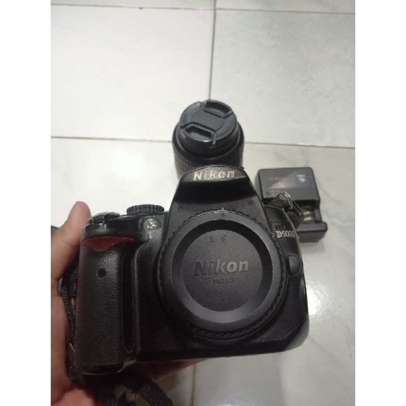 kamera dslr NIKON D3000 + LENSA KIT + FLASH XTERNAL