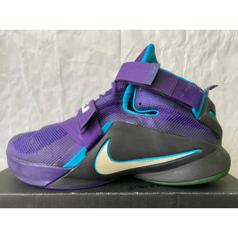 Sepatu Second Nike Lebron Zoom soldier 9 size 43