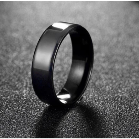 Cincin titanium model hitam polos kualitas anti karat untum pria wanita keren