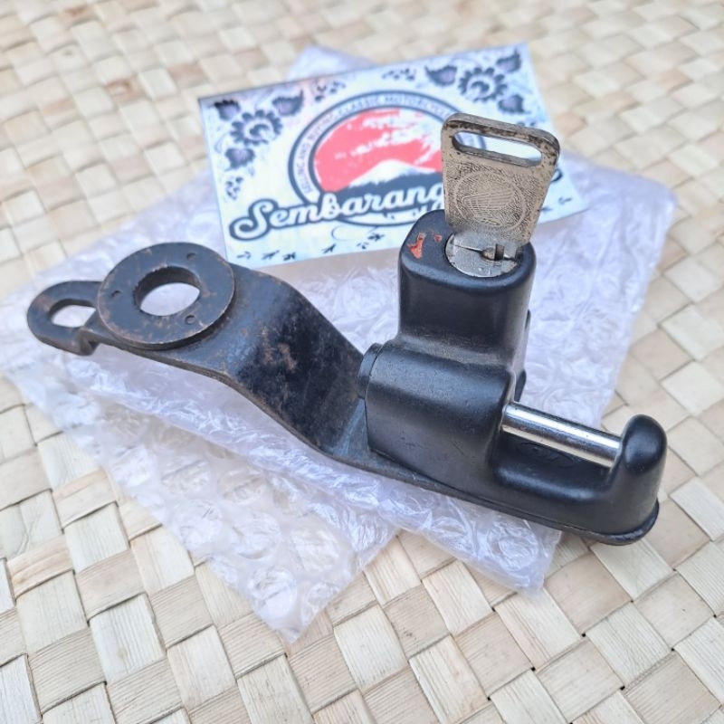 HELMET HOLDER GANTUNGAN HELM HONDA S90 S90Z S110 BENLY ORIGINAL NOS